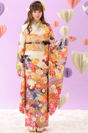 マーシュ彩モデル振袖　古典柄：白