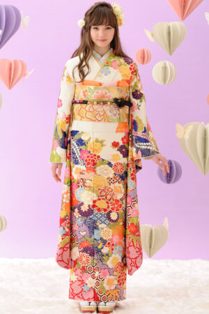 マーシュ彩モデル振袖　古典柄：白
